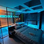 公寓 Smart Luxury Penthouse - Private Sauna, Hot-tub, Cinema At The Location In 斯科普里
