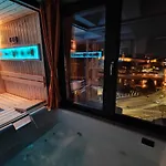 Smart Luxury Penthouse - Private Sauna, Hot-tub, Cinema At The Location In *