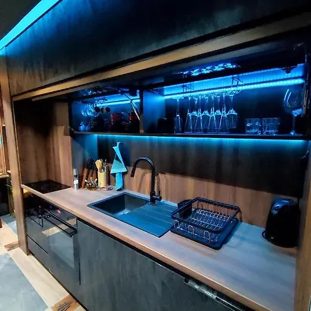 Appartement Smart Luxury Penthouse - Private Sauna, Hot-tub, Cinema At The Location In Skopje