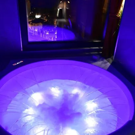 Smart Luxury Penthouse - Private Sauna, Hot-tub, Cinema At The Location In * Skopje