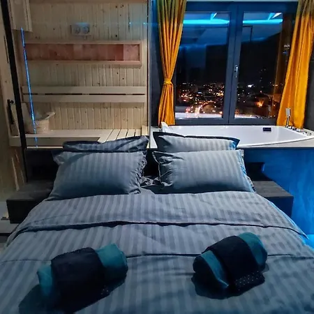 Appartement Smart Luxury Penthouse - Private Sauna, Hot-tub, Cinema At The Location In Skopje