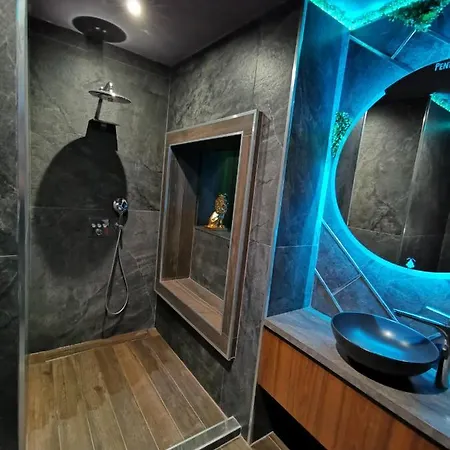 Smart Luxury Penthouse - Private Sauna, Hot-tub, Cinema At The Location In *