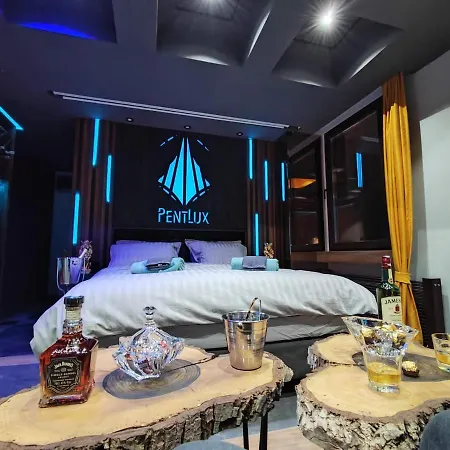 Smart Luxury Penthouse - Private Sauna, Hot-tub, Cinema At The Location In *