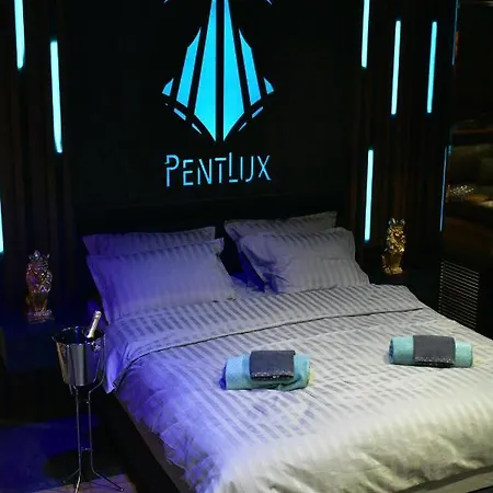Smart Luxury Penthouse - Private Sauna, Hot-tub, Cinema At The Location In Skopje