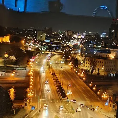 Daire Smart Luxury Penthouse - Private Sauna, Hot-tub, Cinema At The Location In Üsküp