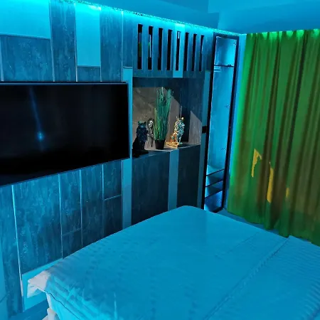 Smart Luxury Penthouse - Private Sauna, Hot-tub, Cinema At The Location In Skopje