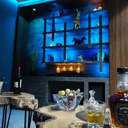 Appartement Smart Luxury Penthouse - Private Sauna, Hot-tub, Cinema At The Location In Skopje