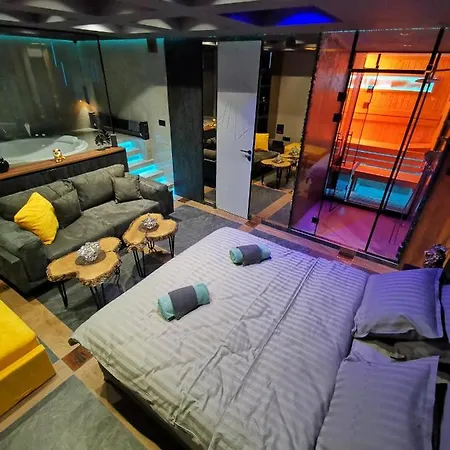 Apartment Smart Luxury Penthouse - Private Sauna, Hot-tub, Cinema At The Location In *
