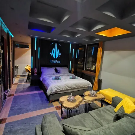 Smart Luxury Penthouse - Private Sauna, Hot-tub, Cinema At The Location In Apartment