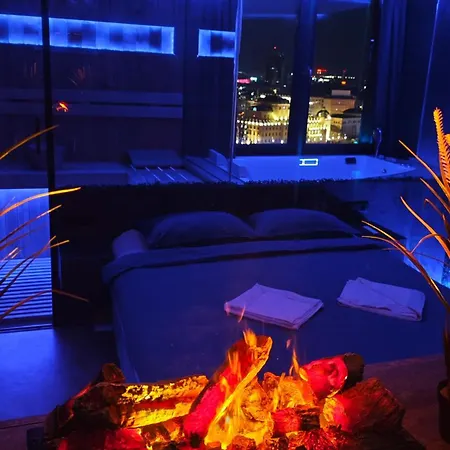 Appartamento Smart Luxury Penthouse - Private Sauna, Hot-tub, Cinema At The Location In