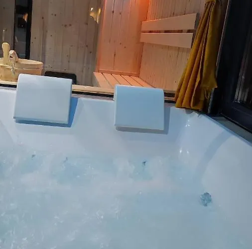 Appartement Smart Luxury Penthouse - Private Sauna, Hot-tub, Cinema At The Location In *