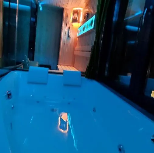 Appartement Smart Luxury Penthouse - Private Sauna, Hot-tub, Cinema At The Location In *