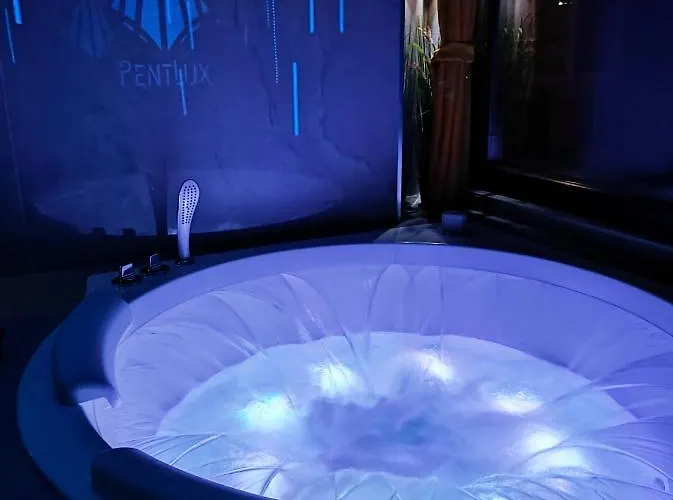 Smart Luxury Penthouse - Private Sauna, Hot-tub, Cinema At The Location In * Skopje