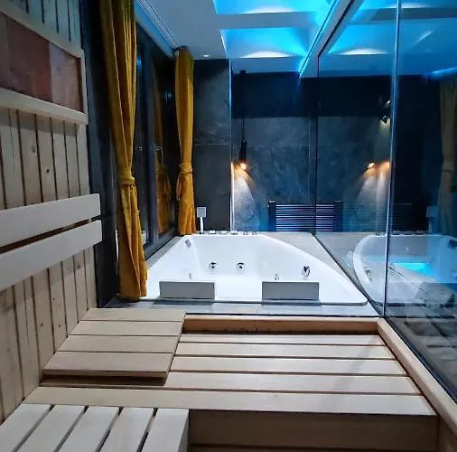 Smart Luxury Penthouse - Private Sauna, Hot-tub, Cinema At The Location In Skopje