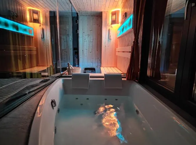 Smart Luxury Penthouse - Private Sauna, Hot-tub, Cinema At The Location In Apartment Skopje