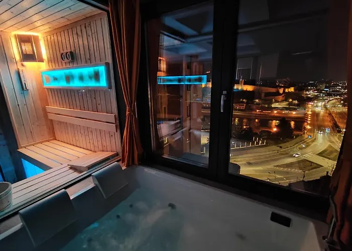 Smart Luxury Penthouse - Private Sauna, Hot-tub, Cinema At The Location In *