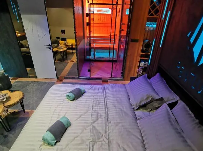 Smart Luxury Penthouse - Private Sauna, Hot-tub, Cinema At The Location In *