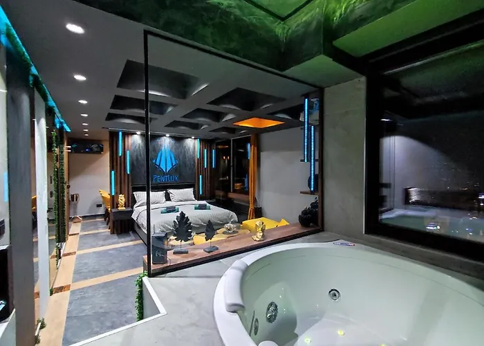 Smart Luxury Penthouse - Private Sauna, Hot-tub, Cinema At The Location In Apartment *