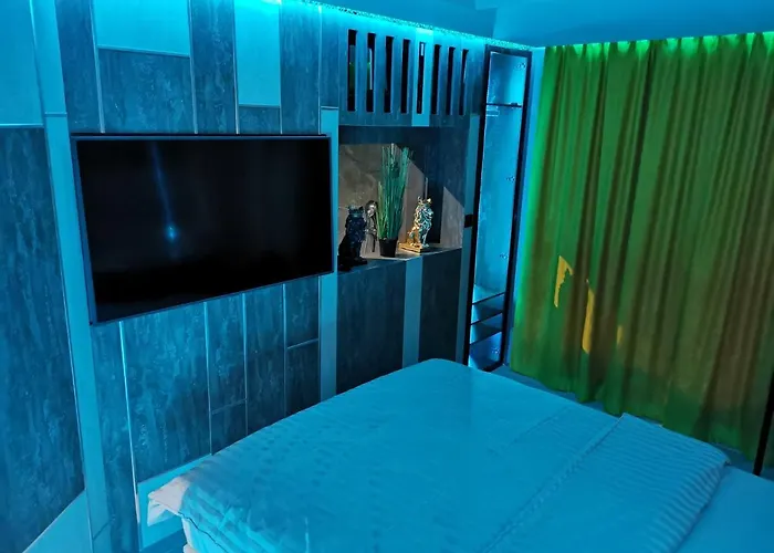 Smart Luxury Penthouse - Private Sauna, Hot-tub, Cinema At The Location In Skopje