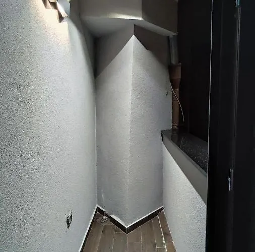 Smart Luxury Penthouse - Private Sauna, Hot-tub, Cinema At The Location In