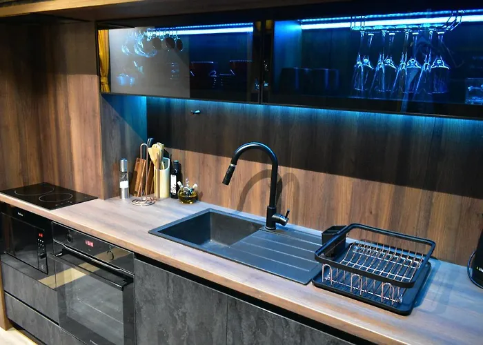 Smart Luxury Penthouse - Private Sauna, Hot-tub, Cinema At The Location In Apartment