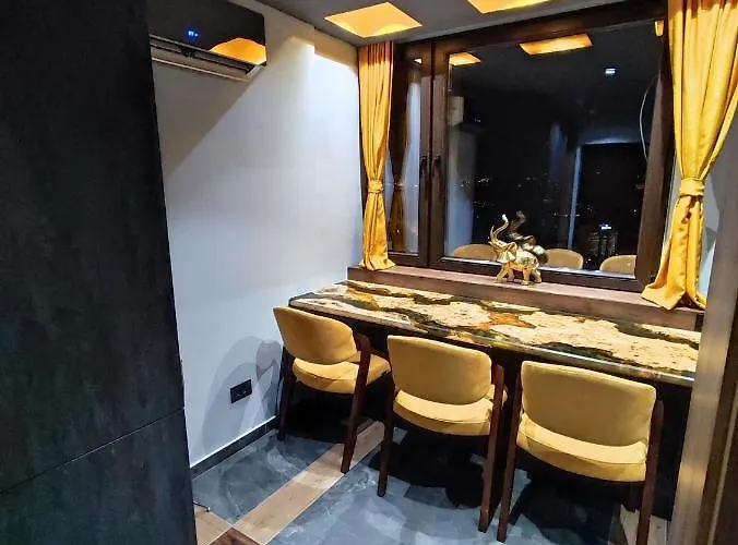 Smart Luxury Penthouse - Private Sauna, Hot-tub, Cinema At The Location In Skopje