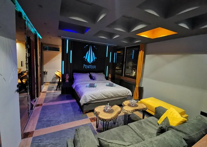 Smart Luxury Penthouse - Private Sauna, Hot-tub, Cinema At The Location In Apartment