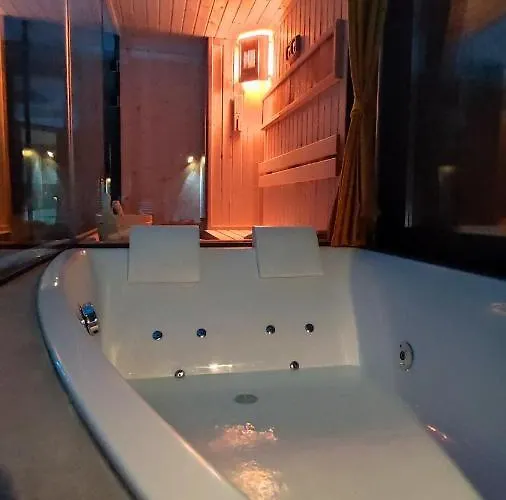 Smart Luxury Penthouse - Private Sauna, Hot-tub, Cinema At The Location In Apartment